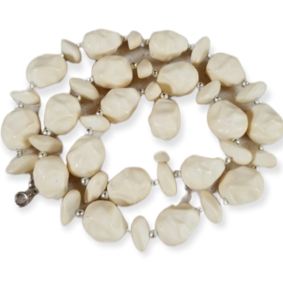 Vintage Mid Century Modern Chunky Beaded Necklace - Picture 13 of 16